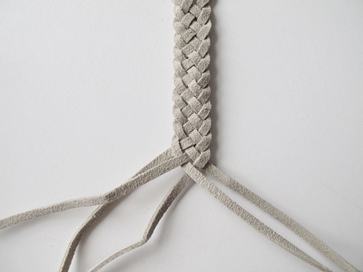 плетеный браслет