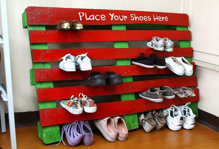 Полка для обуви своими руками: делаем красивую обувницу из подручных материалов
