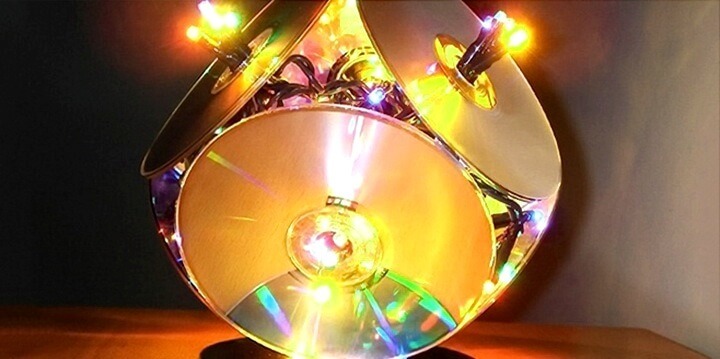 светильник из дисков